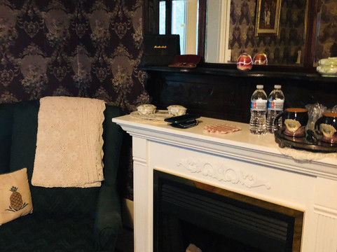 The Steamboat House主图