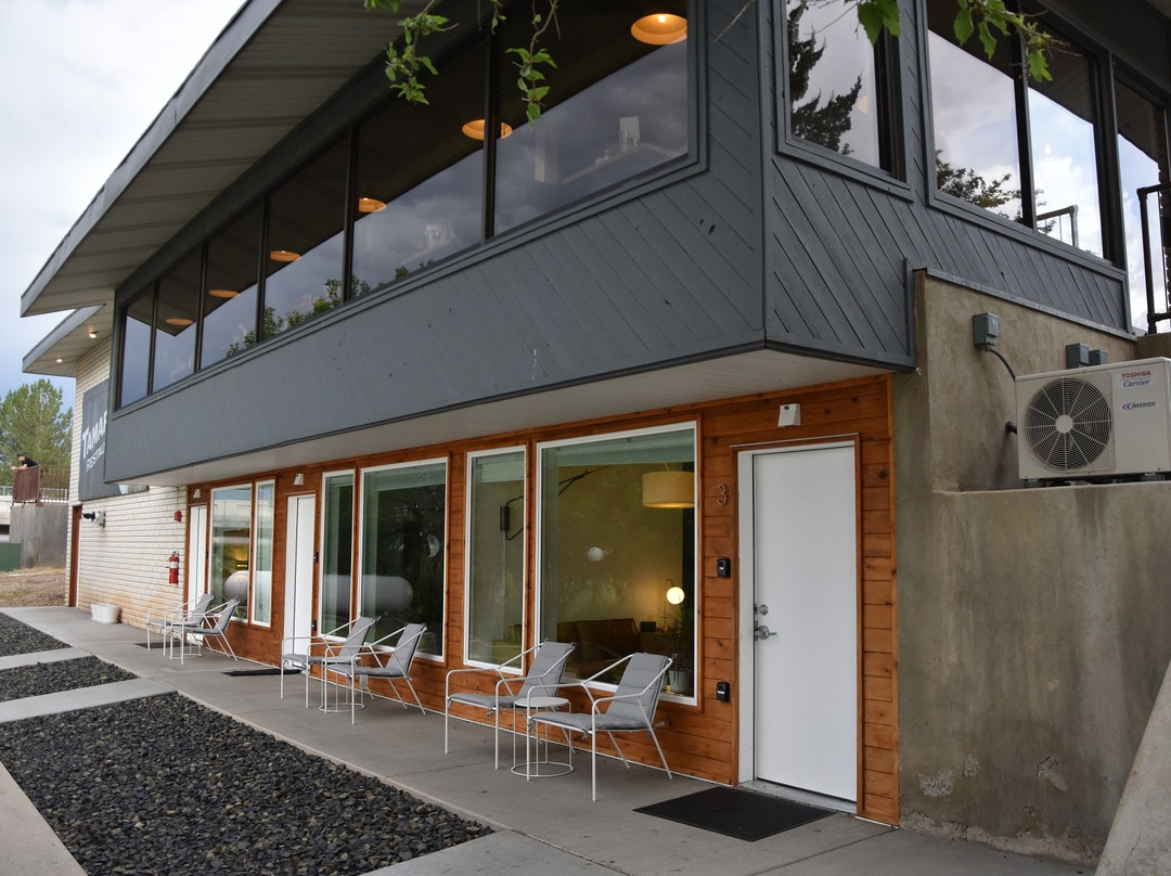 Skyfall Guestrooms主图