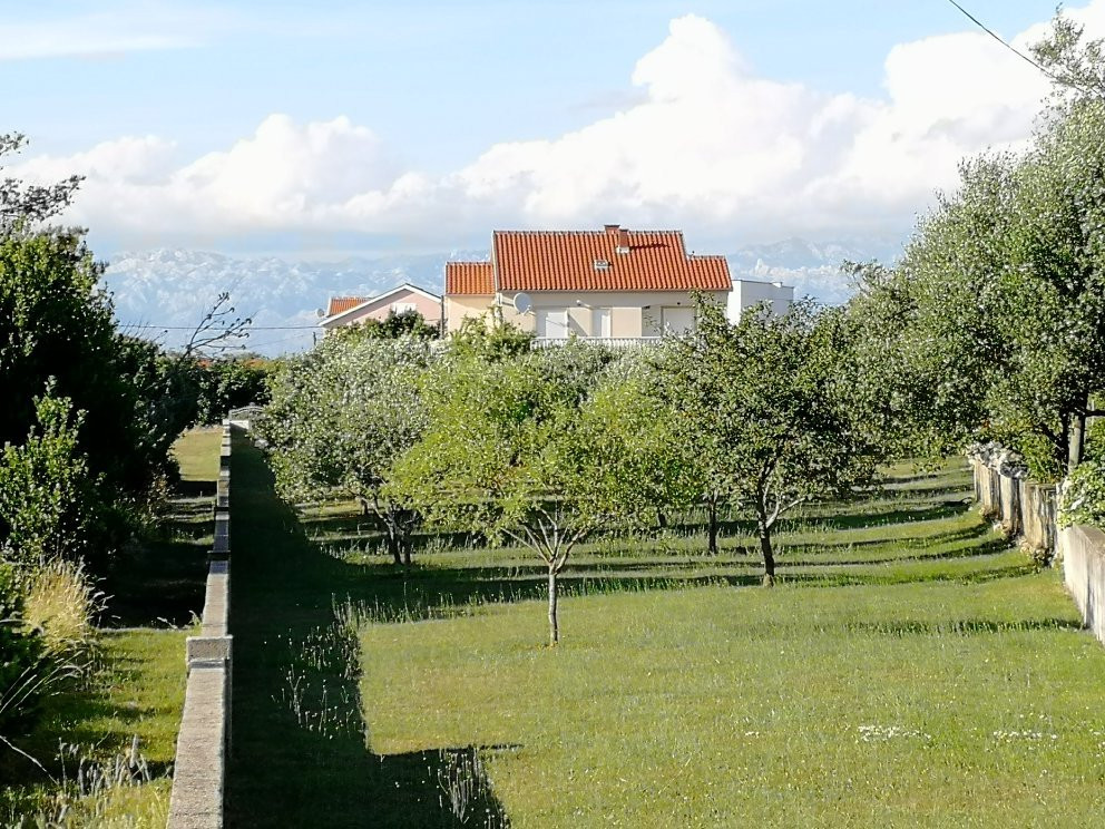 Tower Kastelina-Zaton必去景点