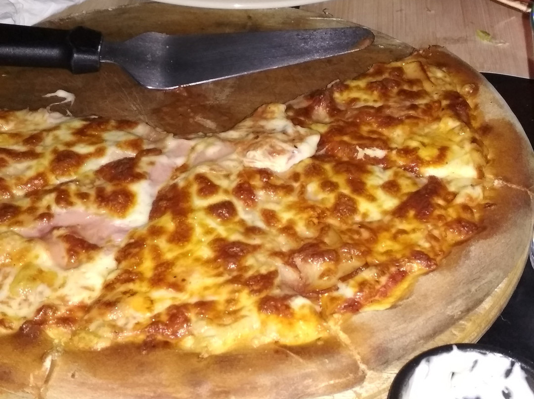 Giouzelito Pizza and Pasta