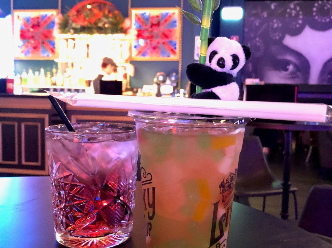 B. Lucky & Sons Entertainment Quarter-悉尼必去景点