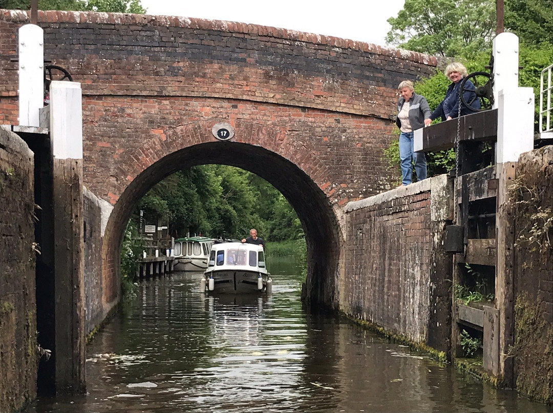 Somerset Boat Centre景点图片