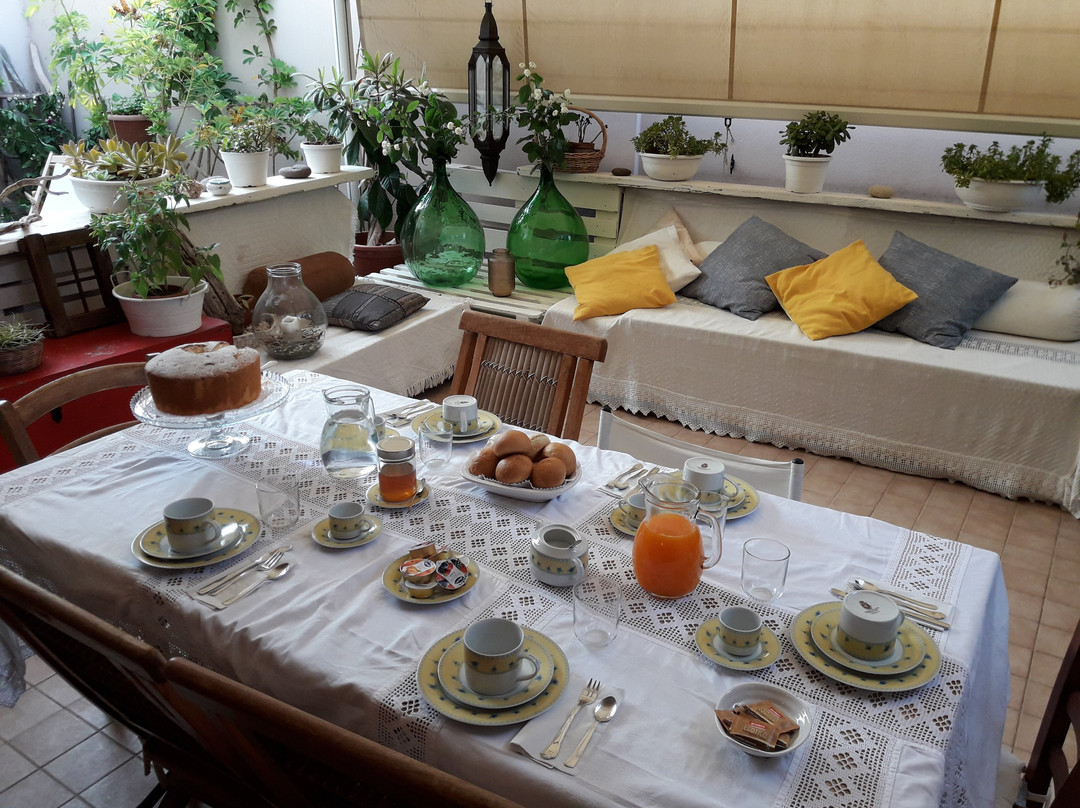 In Fondo Alla Via