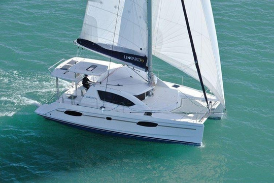 Rent Boat Phuket | Private Boat Charters-班淘海滩必去景点