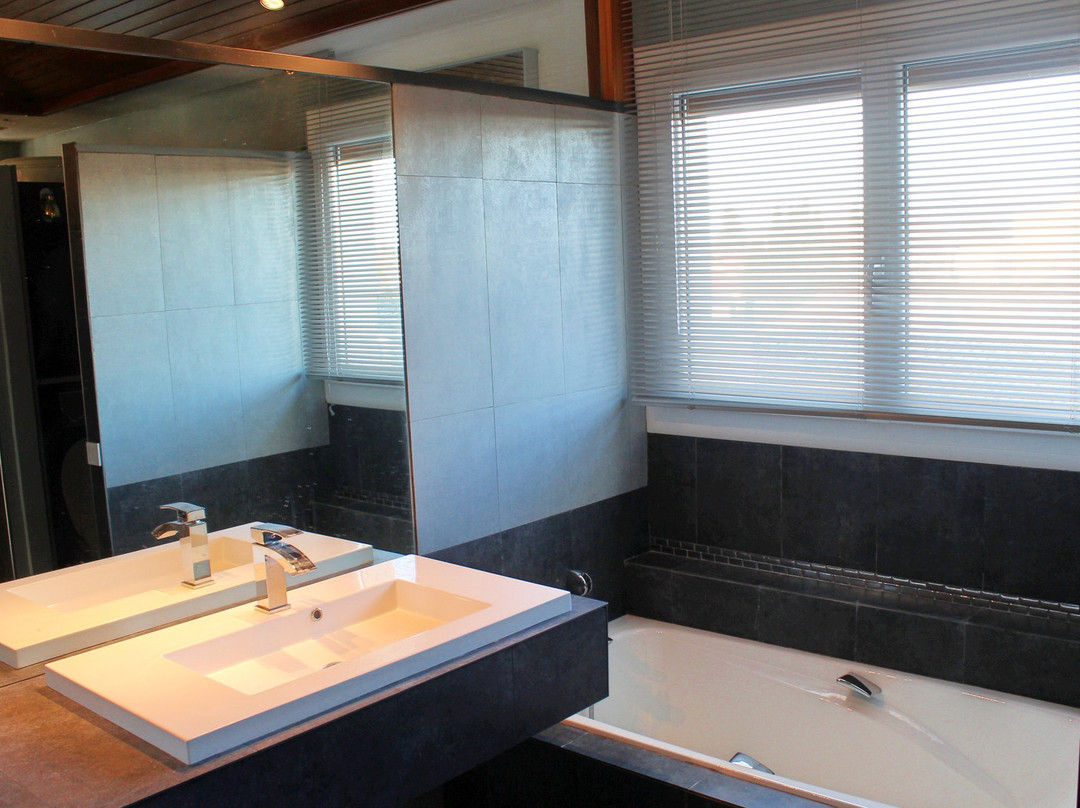 La suite du Off主图