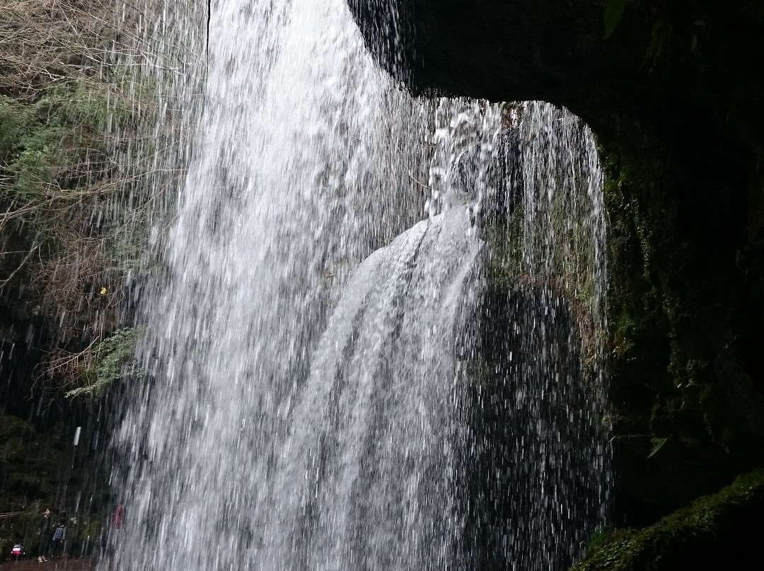 Nabegataki Falls-小国町必去景点