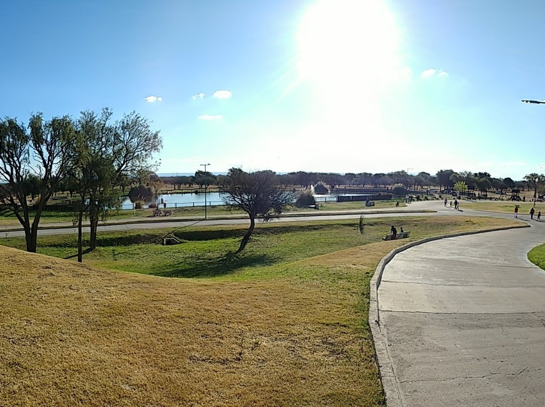 阿米瑞安圣卢宜公园酒店主图