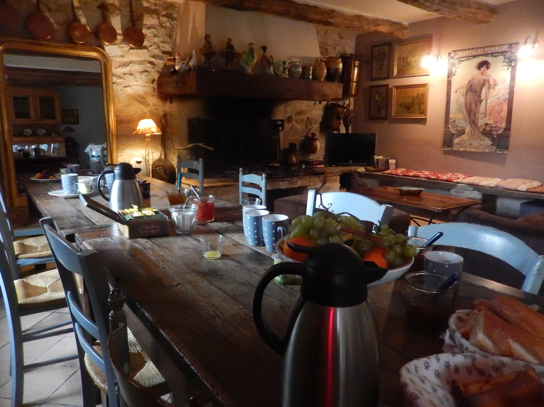 Nabat le Haut Chambres et Table d'Hotes主图