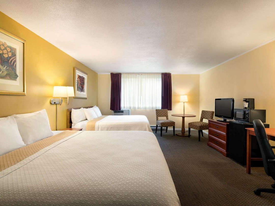 Downtown Dover Inn主图