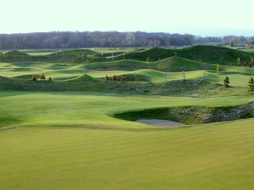 Black River Golf Course-Bernolakovo必去景点