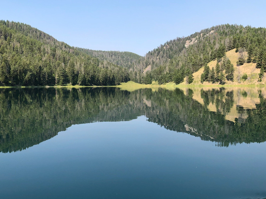 Wade Lake景点图片