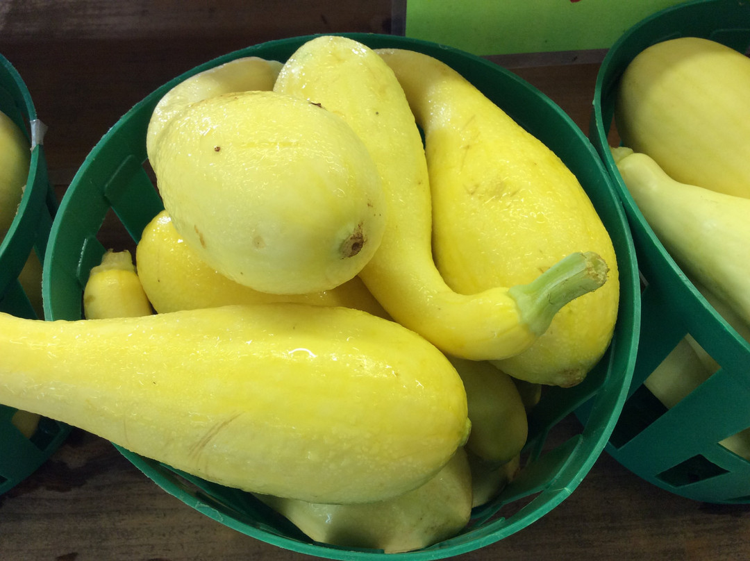 William L Brown Farm Market-Montezuma必去景点