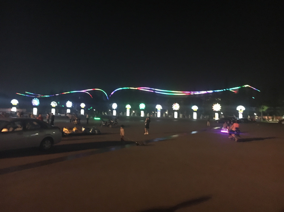 华西村-江阴市必去景点