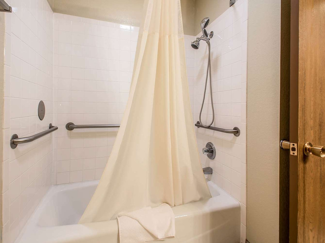 Quality Inn & Suites Decorah主图