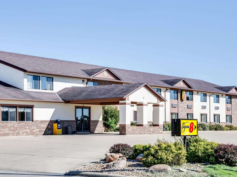 奥尔温速8酒店主图