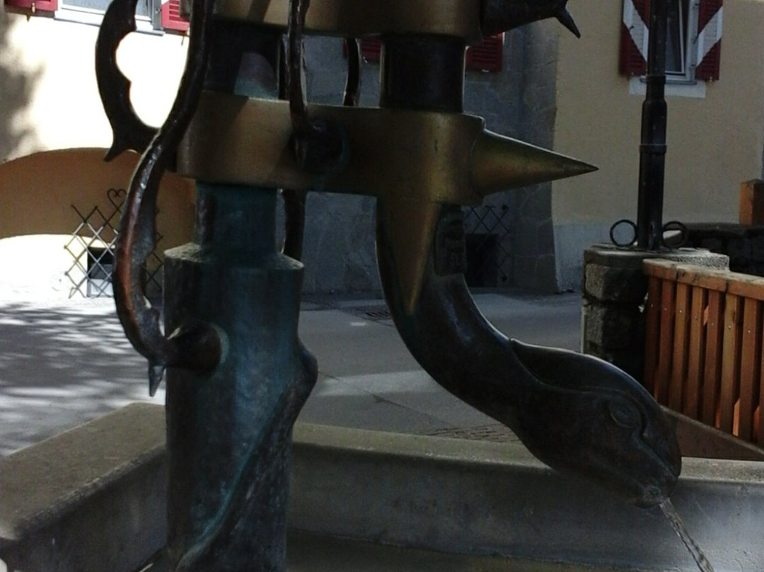 Thermalwasserbrunnen am Kaiser Franz Platz-泉霍夫卡斯汀必去景点