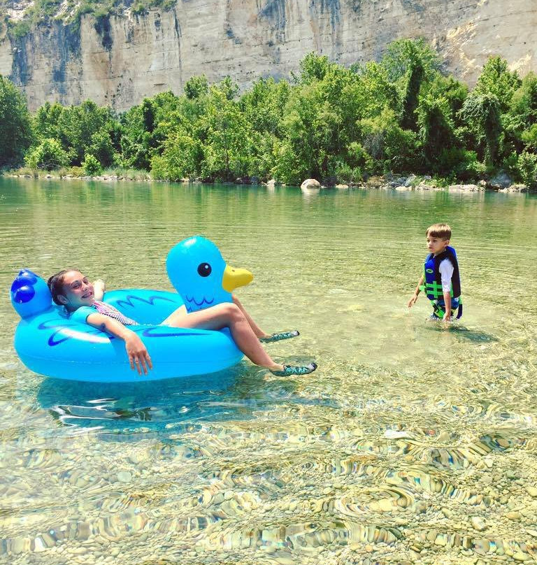 Chalk Bluff Park-Paddle Boat Rentals-Uvalde必去景点