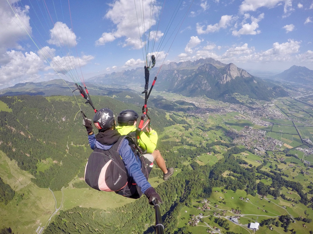 Chickenwings Paragliding Adventure-Vilters必去景点
