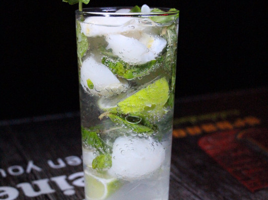 Urbano Bar Restaurante-卡利必去景点