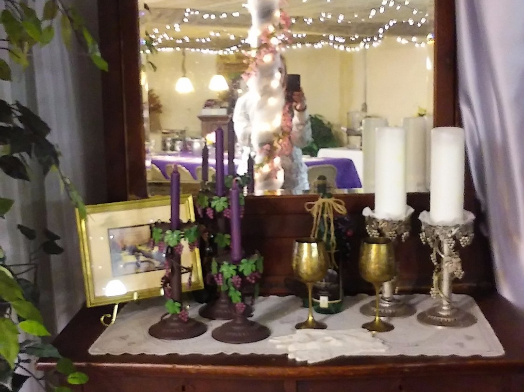 Six Waterpots Vineyard and Winery-Hudson必去景点