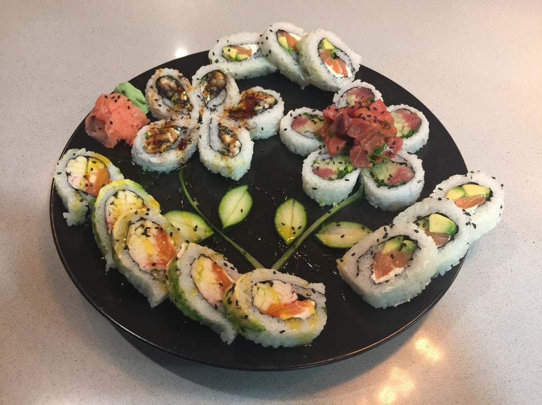 Fujiyama Sushi Bar & Asian Cuisine