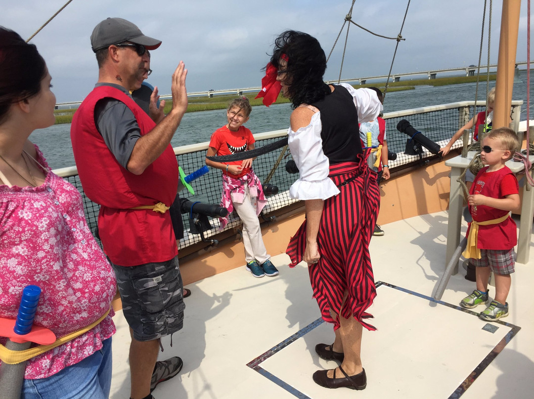 Pirate Ship Adventures of Chincoteague-钦科蒂格岛必去景点