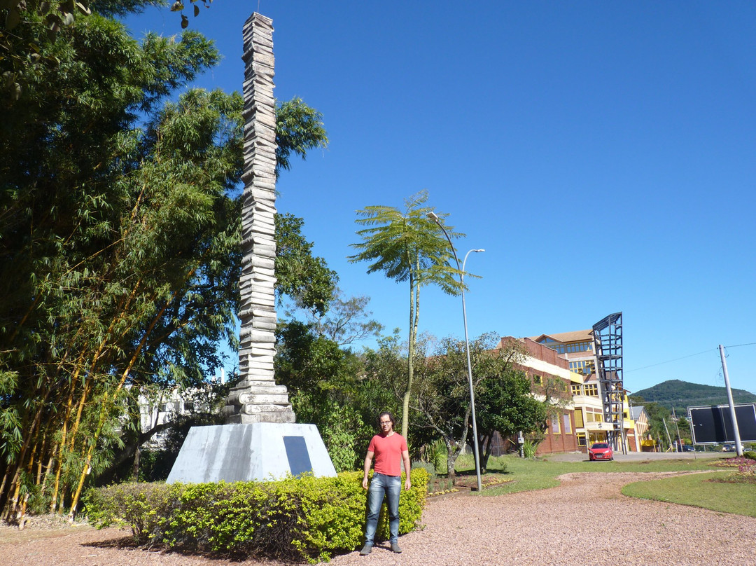 Obelisco dos Livros景点图片