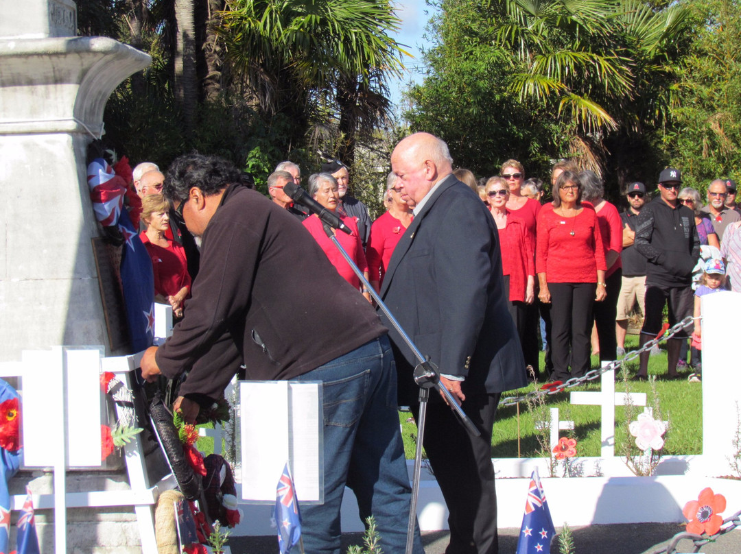 Matakana War Memorial-马塔卡纳小镇必去景点