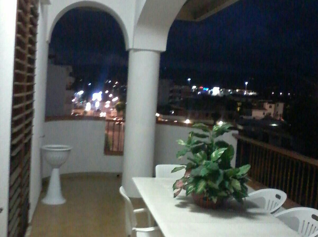 B&B Metauros