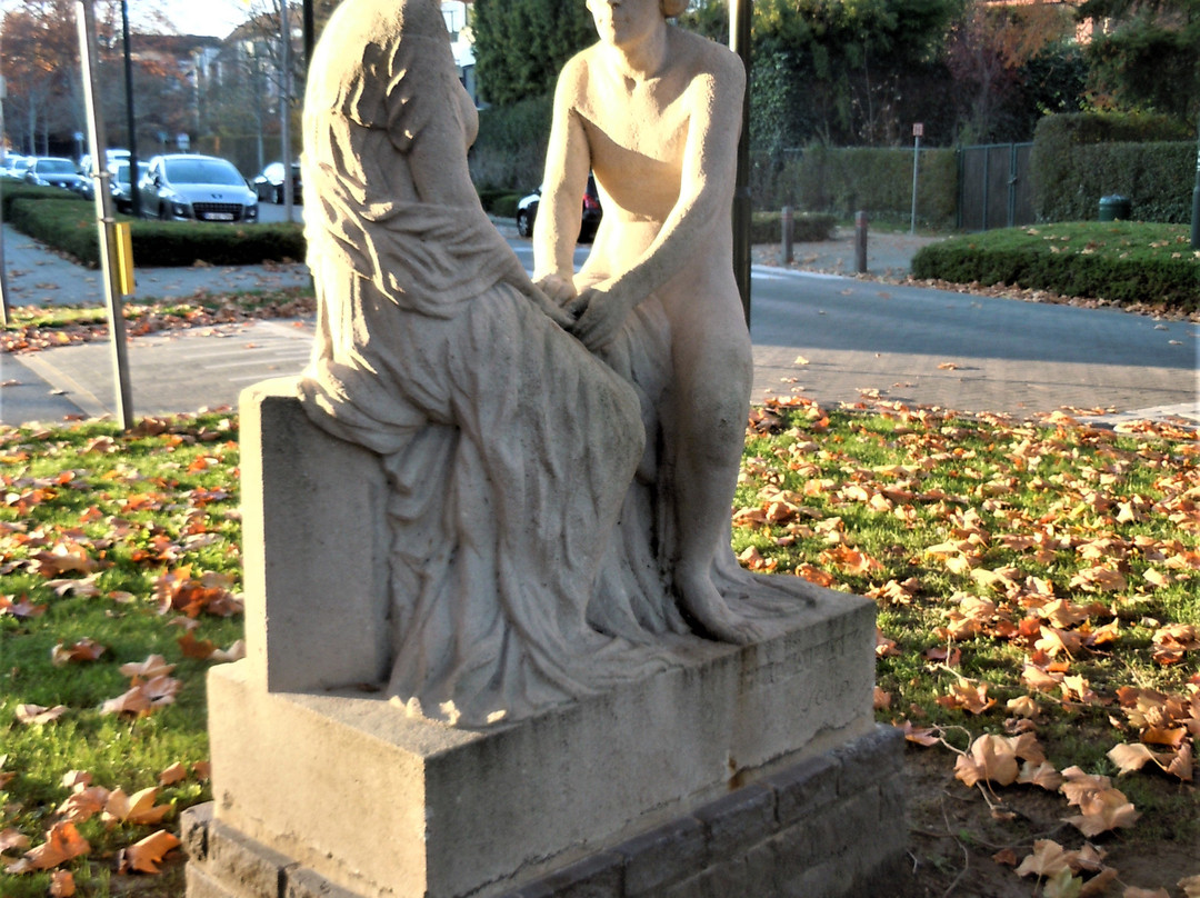 Sculpture "Les fiançailles"景点图片