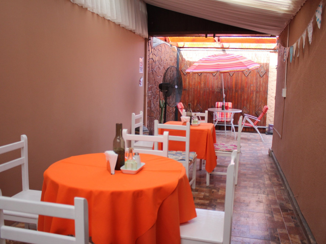 Calama餐馆和美食-Om Café