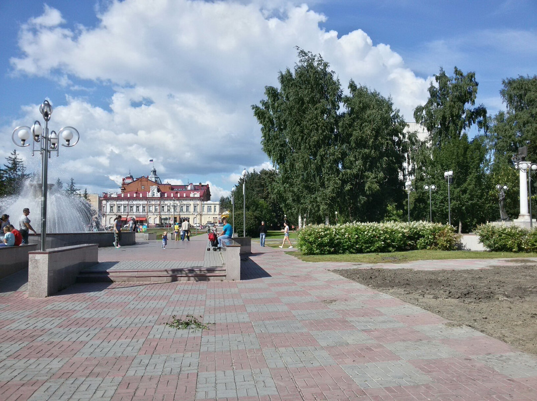 Fountain at Novosobornaya Square-托木斯克必去景点
