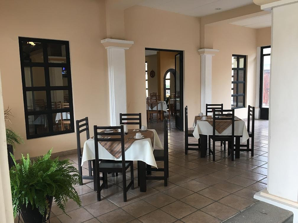 Hotel Plaza Tenam主图