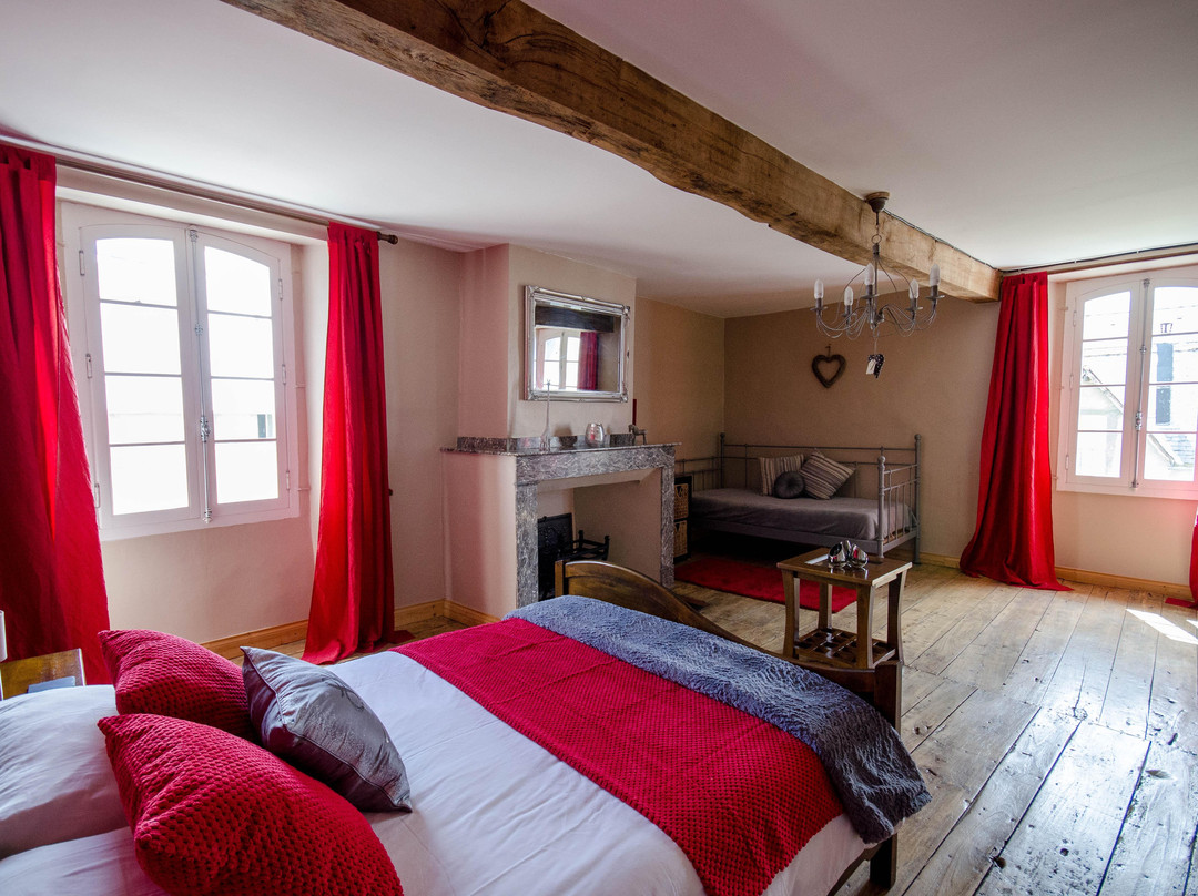 Pyrenees Motorcycle Tours主图