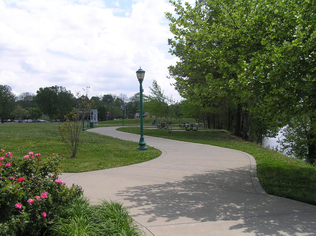 McGregor Park Riverwalk-克拉克斯维尔必去景点