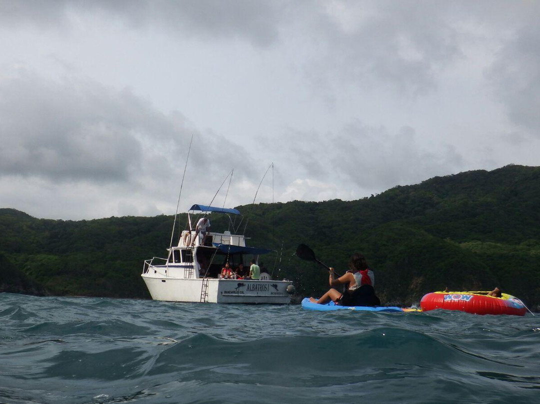 Renta de Lanchas-曼萨尼约必去景点