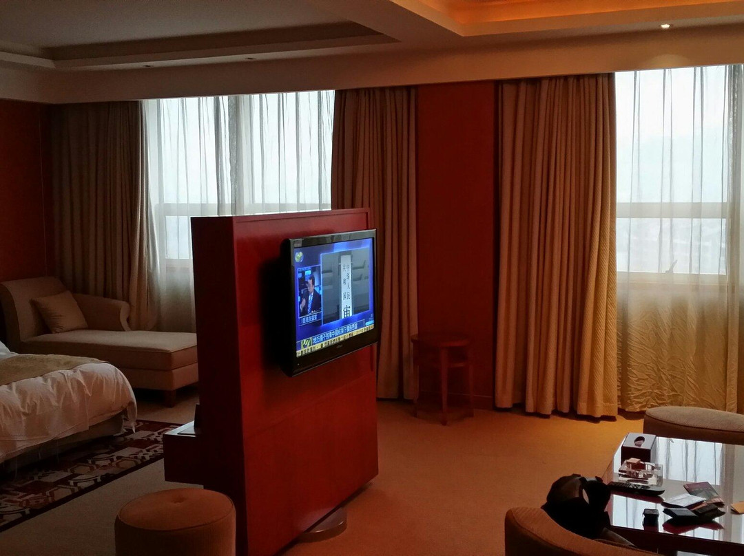 金地大酒店主图