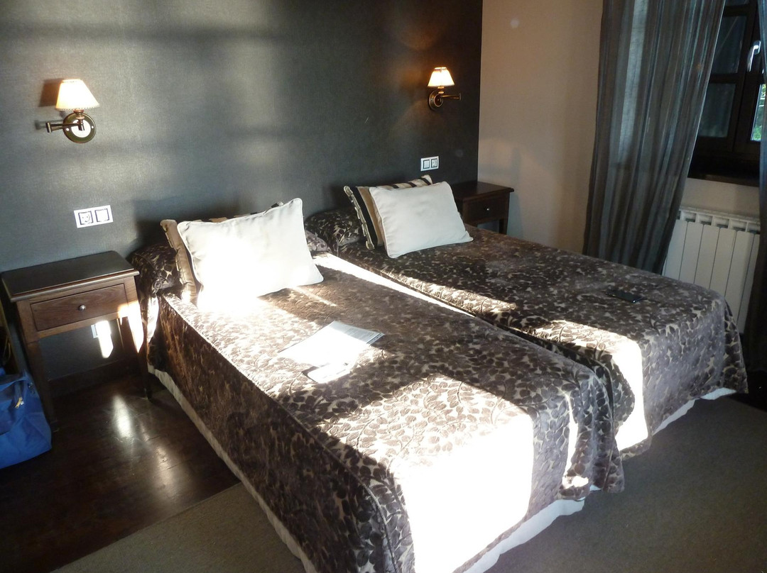 Cerdido酒店住宿-Hostal Leira Antiga