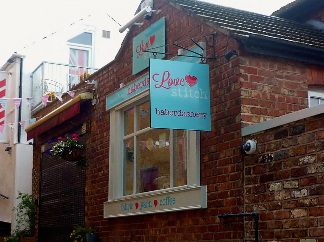 Heswall旅游景点-Love Stitch