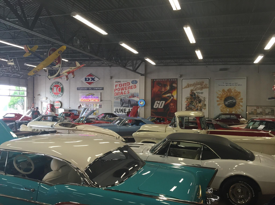 Fast Lane Classic Cars-圣查尔斯必去景点