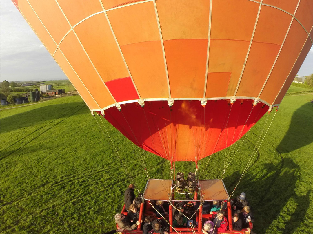 Virgin Balloon Flights - Kirkby Lonsdale near Whoop Hall景点图片