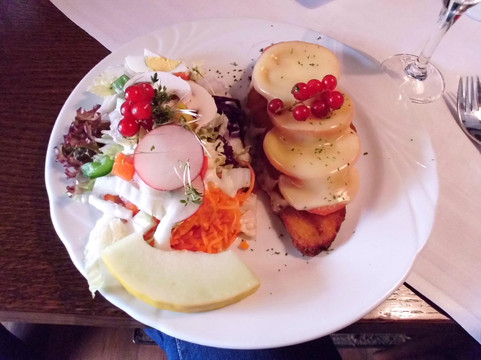 Wangerland餐馆和美食-Waddewarder Hof