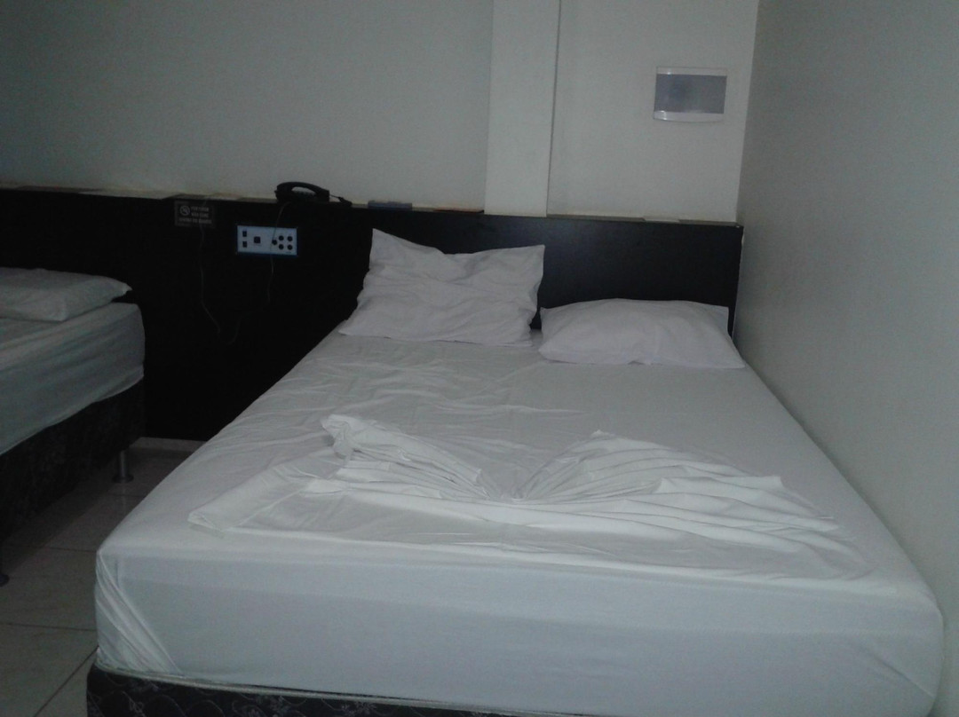 Bougainville Barreiras主图