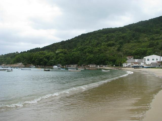 Ganchos do Meio Beach-Governador Celso Ramos必去景点