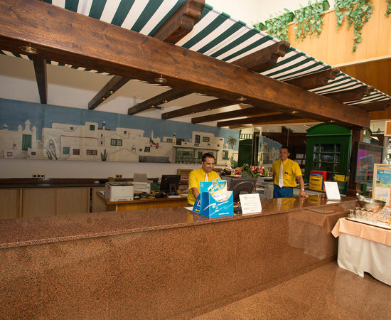 巴斯蒂安科斯塔蓝海酒店