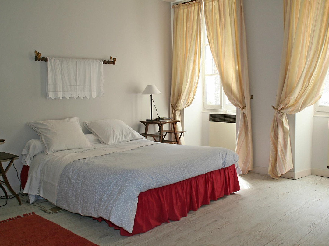 Massangis酒店住宿-Le Tabellion