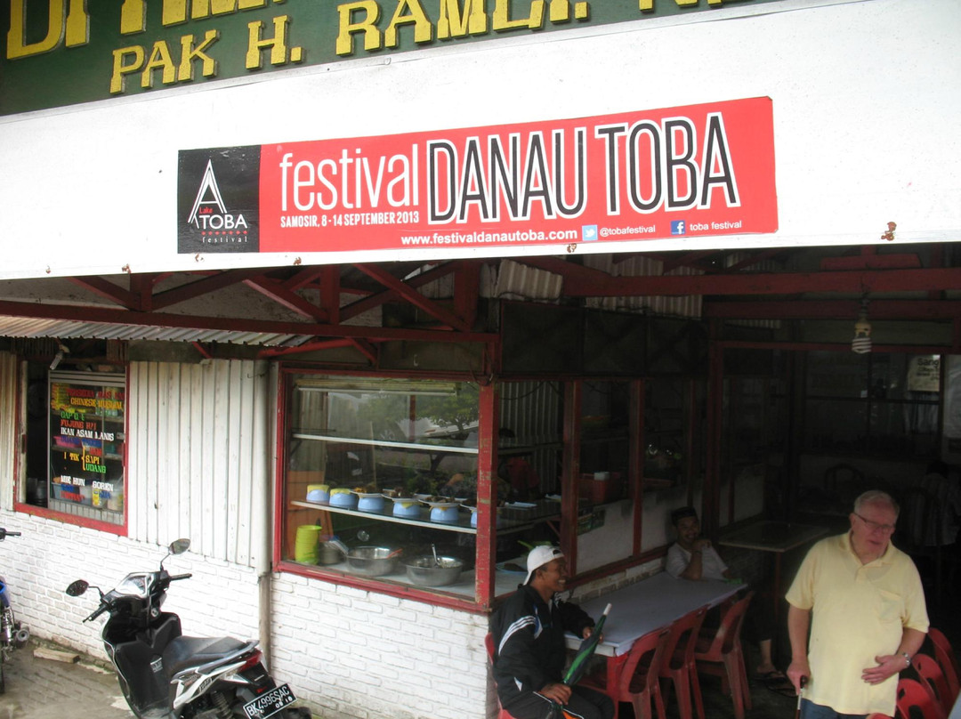 不拉士打宜餐馆和美食-Family Restaurant H. Ramli NST