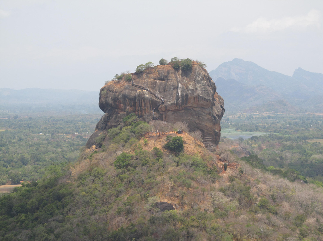 狮子岩-锡吉里亚必去景点