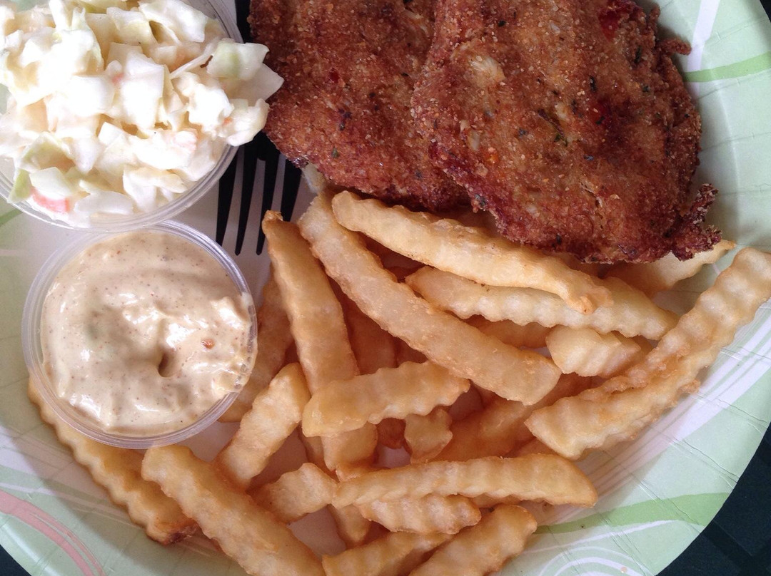 Holiday餐馆和美食-Miss Vicki's On the River