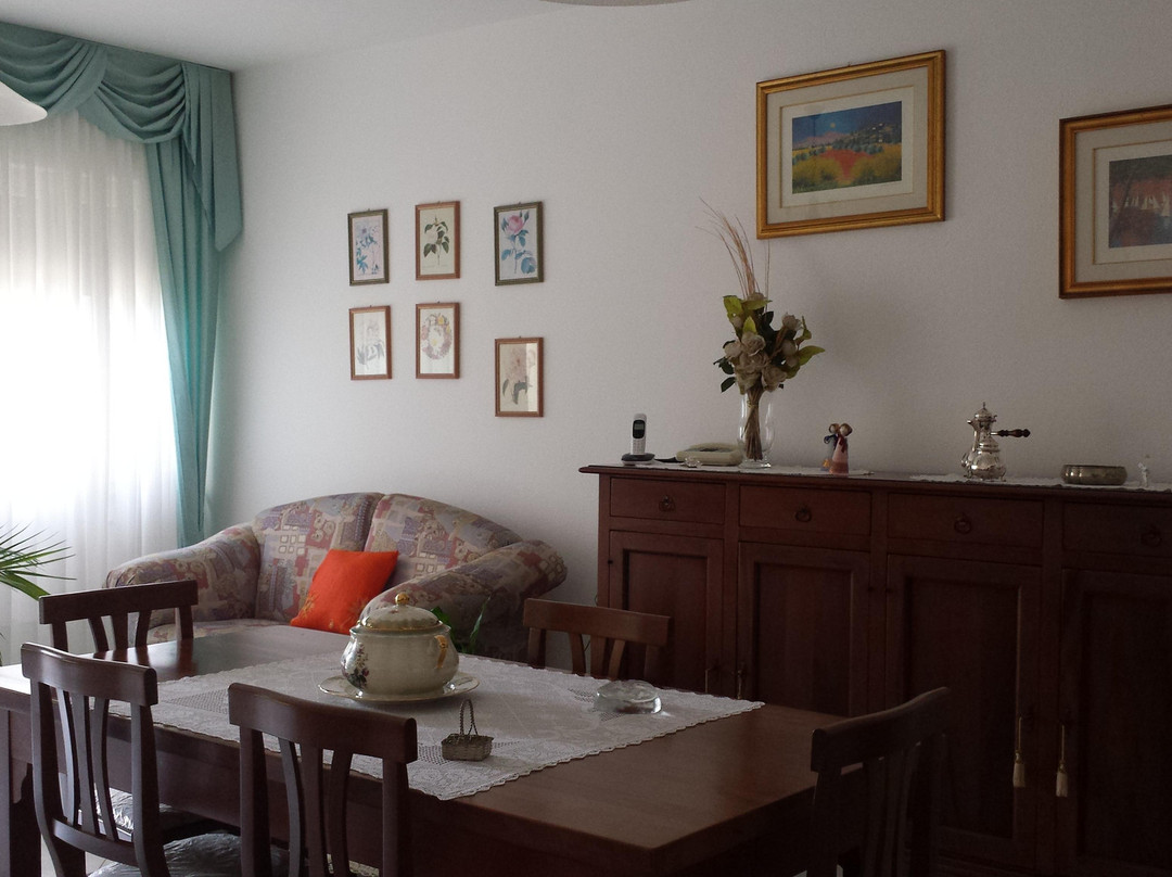 Siris酒店住宿-Sunny Moon Residence